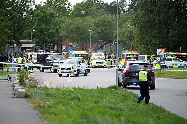 Dva zranění po střelbě u mešity ve švédském Örebro. Může jít o válku mezi gangy