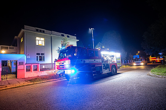 Vzal z úschovy klíče, pak zapálil školku. Muže zadrženého po požáru obvinili