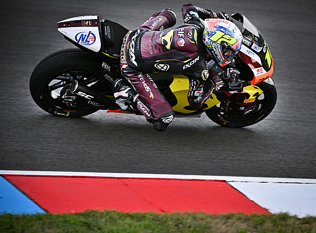 Salač začal ve Spielbergu traťovým rekordem, v tréninku byl pátý