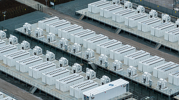 V Evropě bují nový byznys. Vydělávání na bateriích a záporných cenách elektřiny