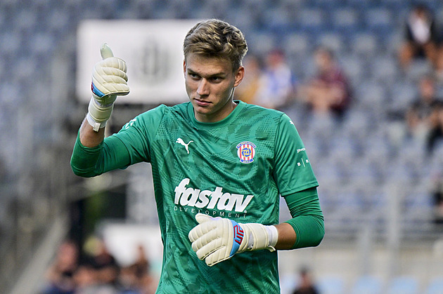 Kluci musí poslouchat. Moje příjmení? Pro brankáře slušivé, říká Hrdina ze Zbrojovky