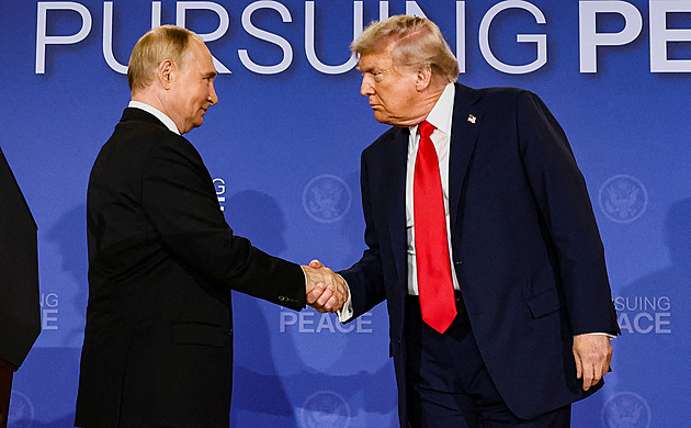 Výsledek summitu? Putin může několik dalších týdnů tlačit na frontě, míní analytik