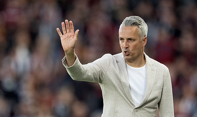 Deset bodů? Skvělý start. Janotka chválil Syllu: Stoper pro Slavii, zvládá to na pána