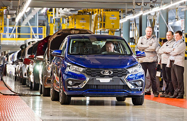 Lada nemůže nastartovat Iskru. Výroba se rozjede až příští rok