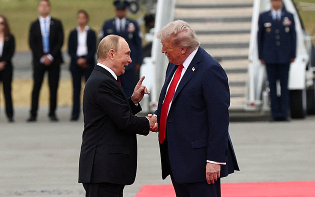 VIDEA TÝDNE: Putinův summit, útok školáků a Srbsko v plamenech