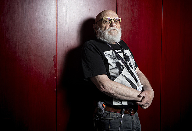 Já jako loutka? V tu ránu se kolem mě shluklo 400 dětí, směje se Arnošt Goldflam