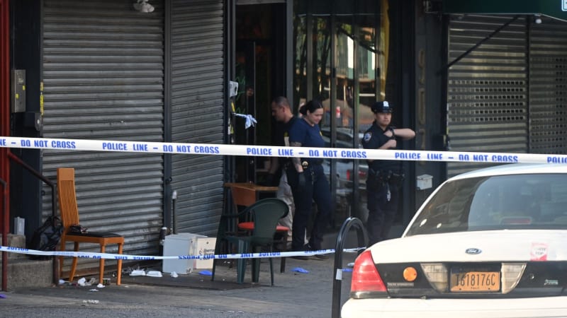 Střelba v zaplněném nočním klubu v New Yorku: Tři lidé zemřeli, policisté nikoho nezadrželi