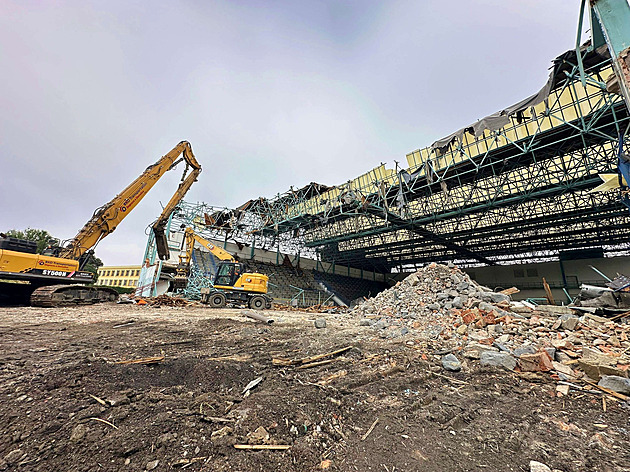 Kvůli výstavbě stadionu budou děti jezdit na tréninky desítky kilometrů