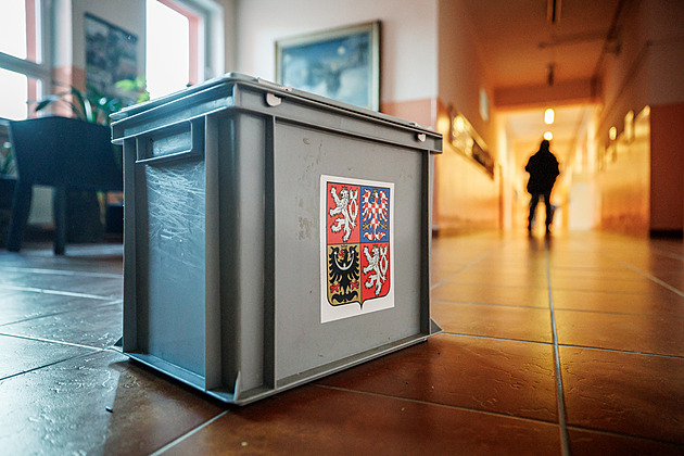 Stranám vylosovali čísla pro volby. ANO dostalo  22, koalice SPOLU má 11