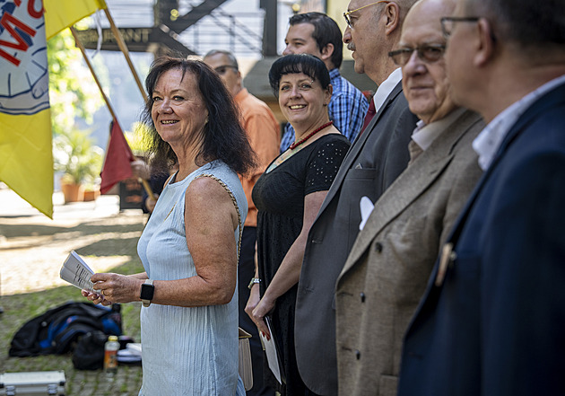 Za Maláčovou kandiduje Semelová, která označila režim po roce 1989 za zločinný