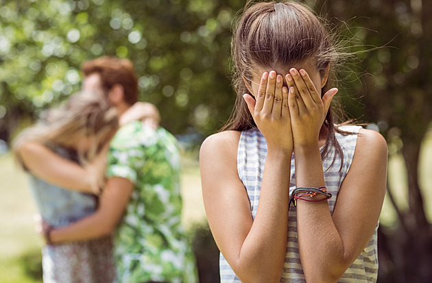Zavíráte oči před nevěrou? Tolyamorie může být řešením, má však svá ale