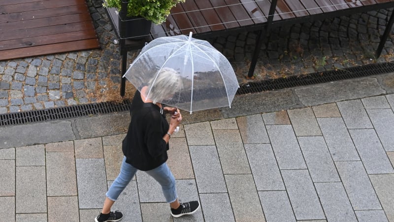 RADAR: Na Česko se ženou vydatnější deště a bouřky. Podívejte se, kdy a kde bude pršet