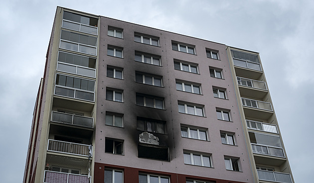 Byt v Libčicích vzplál od vařiče, při požáru zemřel muž. Příčinou byla nedbalost