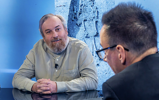 Zlato i hazardní kostka: archeolog ukázal v Rozstřelu nálezy z hradecké dálnice