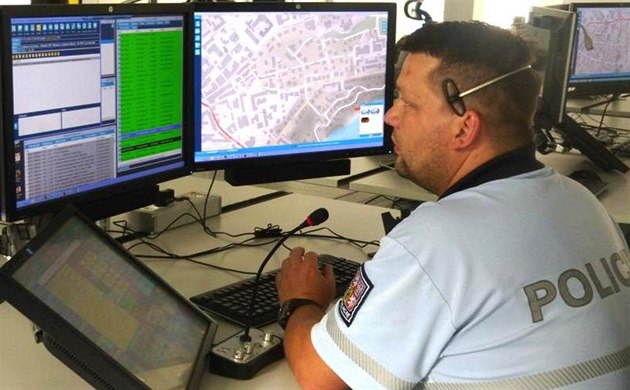 Každý den zabiju policajta, hrozil muž na tísňové lince. Jde za to do vězení