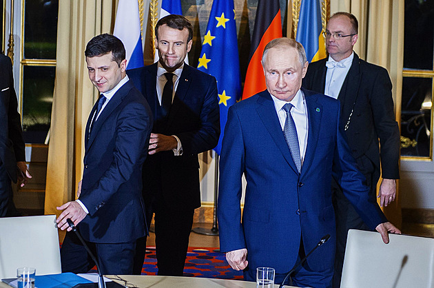 Putinova nechuť mluvit se Zelenským. Pro kapitulaci by přijel, summit bude odkládat