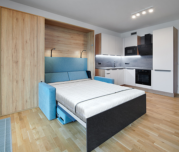 Garsonku dobře pronajala až poté, co ji nechala zařídit designéry