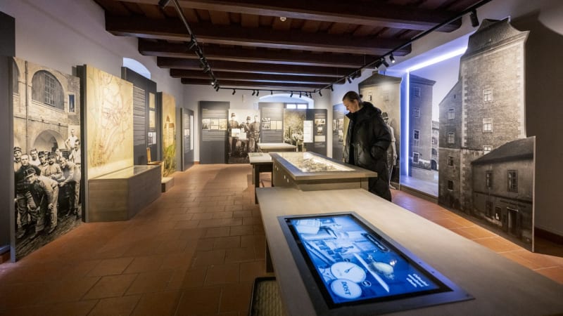 Fiktivní policista okradl Muzeum Mladoboleslavska o 11 milionů. Váš účet je ohrožen, tvrdil