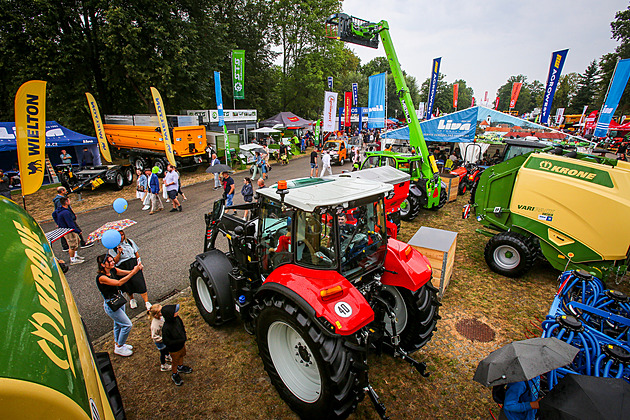 Zemědělci odmítají změny rozpočtu EU, eurokomisaři předali své návrhy