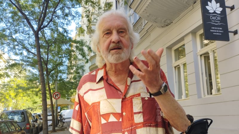 Bolestné dědictví roku 68: Rusové postřelili spolužačku, nikdy nemohla mít děti, líčí pamětník