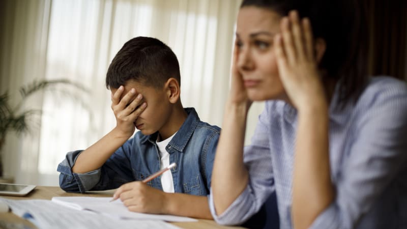 Nechuť k učení a muka začátkem školního roku? Psycholožka radí, jak děti vhodně podpořit