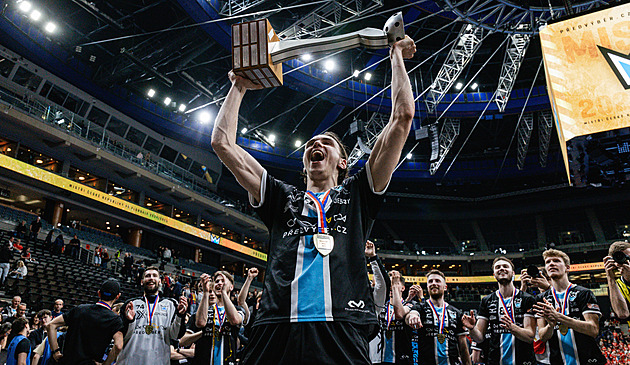 Zažil výhru 36:0, učí se švédsky. K olympiádě máme daleko, říká florbalista