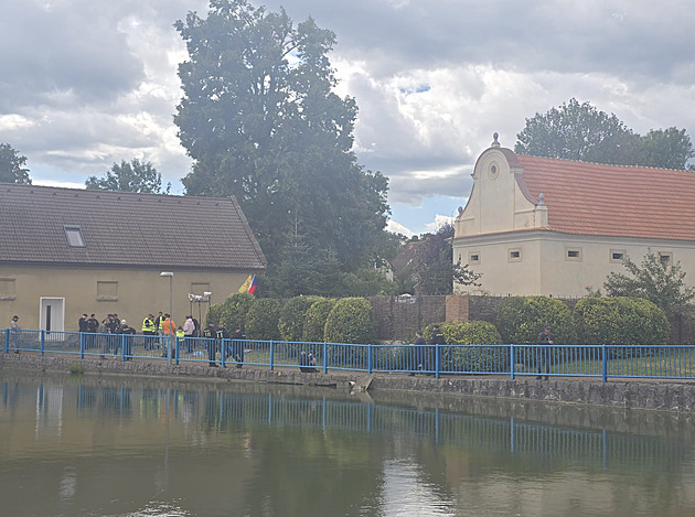 Policie zasahovala na „Vlasteneckém setkání“ věnujícímu se změně režimu