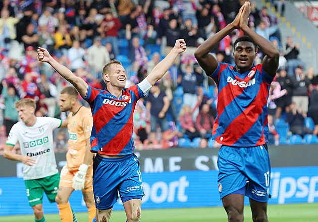 ONLINE: Plzeň - Karviná 1:0, Lapešovu hrubku trestá úvodním gólem Durosinmi