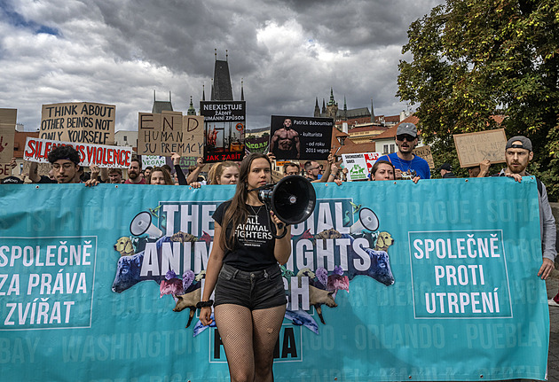 V Praze se po šesti letech opakovala demonstrace za práva a ochranu zvířat