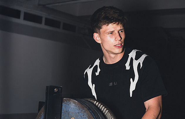 Zvracení, nespavost. Za nadužívání kratomu jsem se styděl, přiznává lifestyle kouč