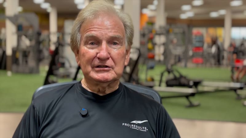 Boří mýty o vetchých seniorech. Chuck je nejstarší osobní trenér, prozradil lék na dlouhověkost