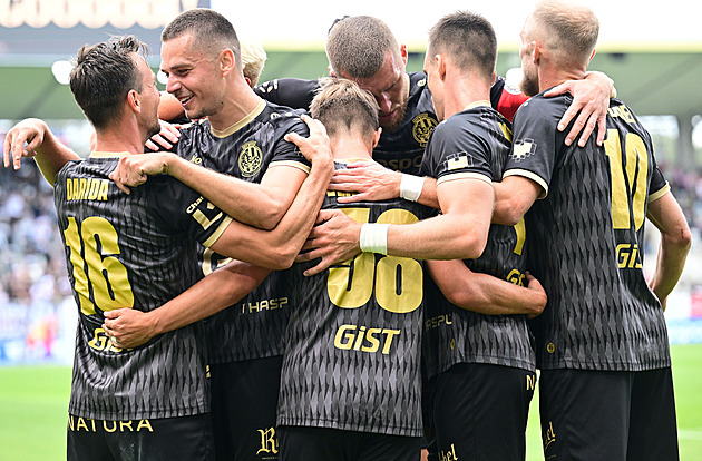 Hradec Králové - Olomouc 1:0. První výhru v sezoně vystřelil Darida