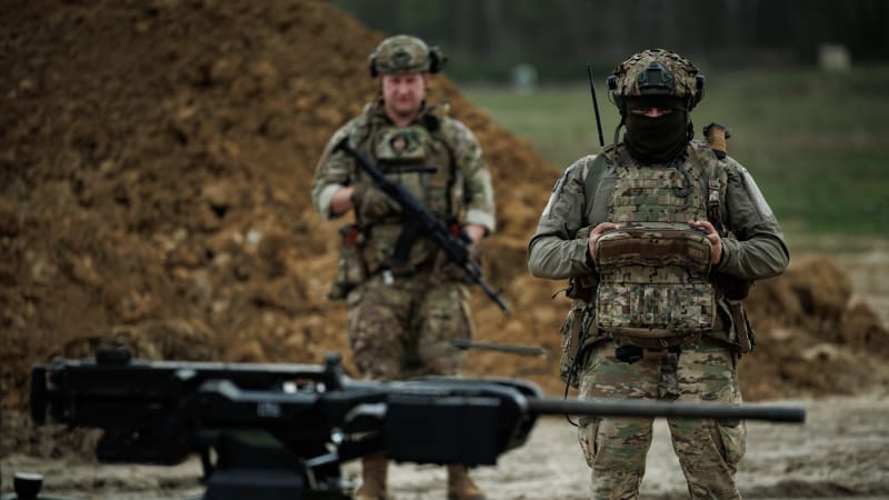 Lepší než nejodvážnější vojáci. Ukrajinci posílají na Rusy i roboty, video ukazuje ničivou sílu