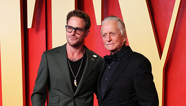 Syn Michaela Douglase uvede v Liberci film, na konferenci promluví o drogách