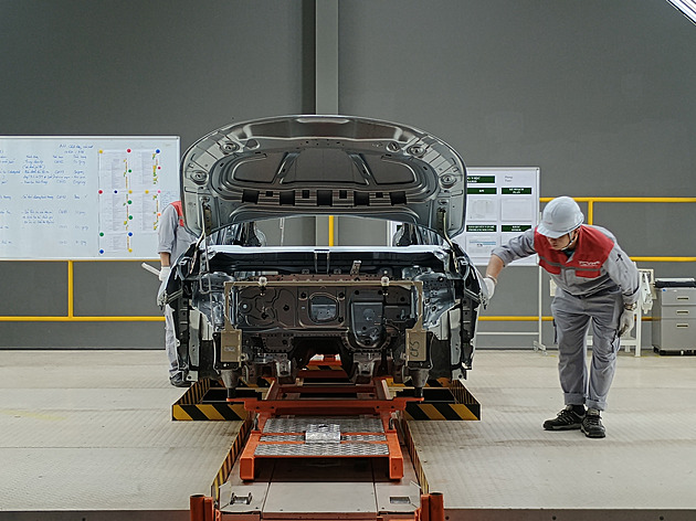 Zákaz spalovacích motorů od roku 2035 je mimo realitu, píší automobilky Leyenové