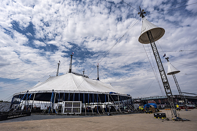 Cirque du Soleil vztyčil šapitó v Praze. Na scénu vstupuje robotika i drony
