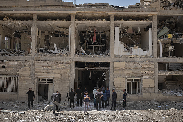 Peklo se vrací. Izrael změnil obávaný žalář v trosky, Írán tam znovu žene vězně