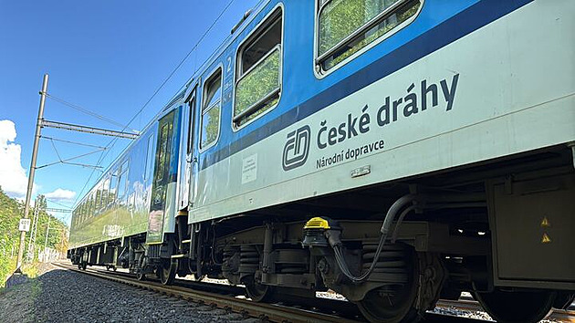 U Tábora usmrtil vlak člověka, provoz na koridoru do Prahy stojí