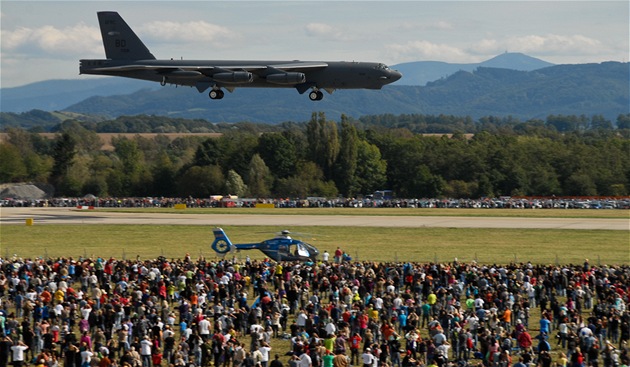 Ikonický bombardovací obr předvede průlety nad mošnovským letištěm