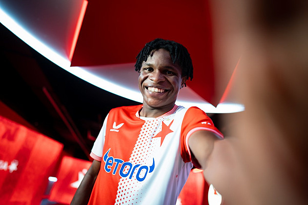 Fotbalové přestupy ONLINE: Eriksen posílil Wolfsburg, Slavia získala Isifeho z Dukly