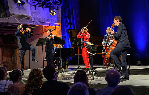 GLOSA: Když hudba nabíjí. Od Rusalky až ke Queen a orchestr jako sopka