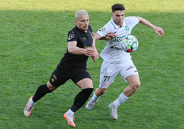 ONLINE: Slavia - Karviná, rotace před Ligou mistrů. Hrají Prekop, Zmrzlý i Hašioka