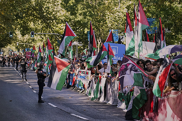 Vuelta ONLINE: Závod míří do Madridu. Naruší slavnostní dojezd aktivisté?