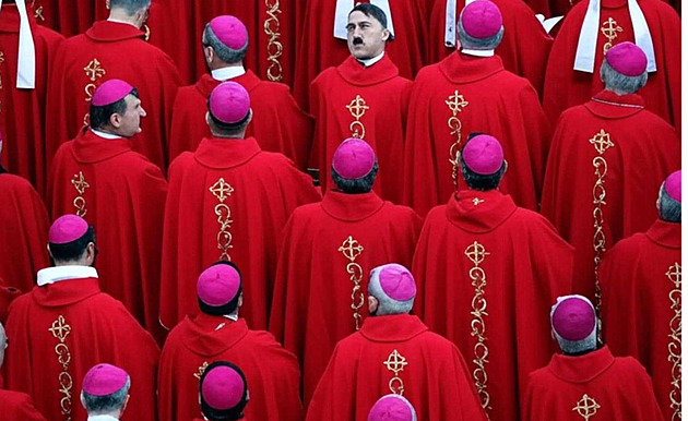 Ďáblova sbírka oživuje Adolfa Hitlera. Druhý díl českého filmu se točí v angličtině