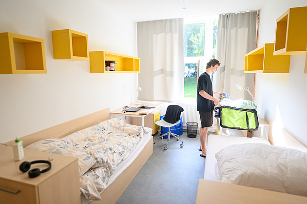 Studenti se nastěhovali do zrekonstruovaných kolejí. Místa ale stále chybí