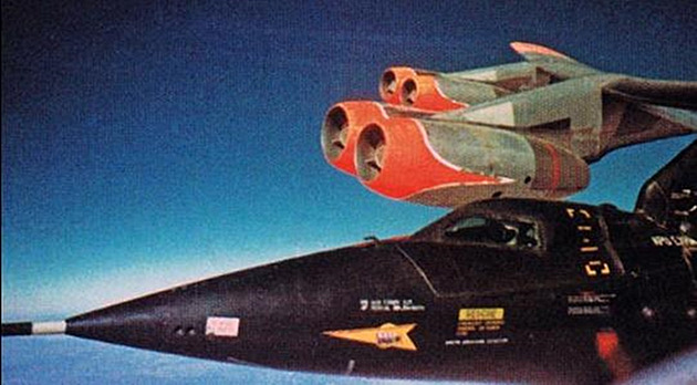 Raketový letoun X-15 ukázal, co se nehodí pro raketoplán