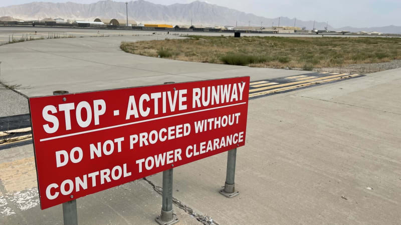 Vraťte nám základnu, nebo se stane něco zlého. Trump tvrdě hrozí afghánskému Tálibánu