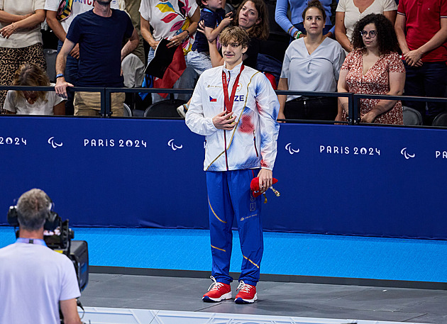Kratochvíl byl na MS paraplavců opět třetí, na bronz dosáhl také Petráček