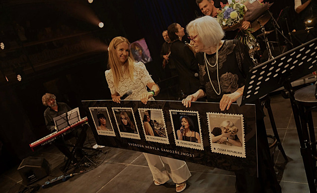 Kubišová s předstihem slavila narozeniny. Je na známkách, jako první česká zpěvačka