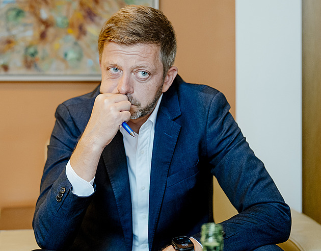 Jak stát zajistí řádný průběh voleb? Rakušan svolal tiskovou konferenci